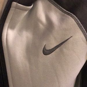 Nike Tops - Nike sweatshirt sz small women’s Nike Tops - Nike sweatshirt sz small women’s